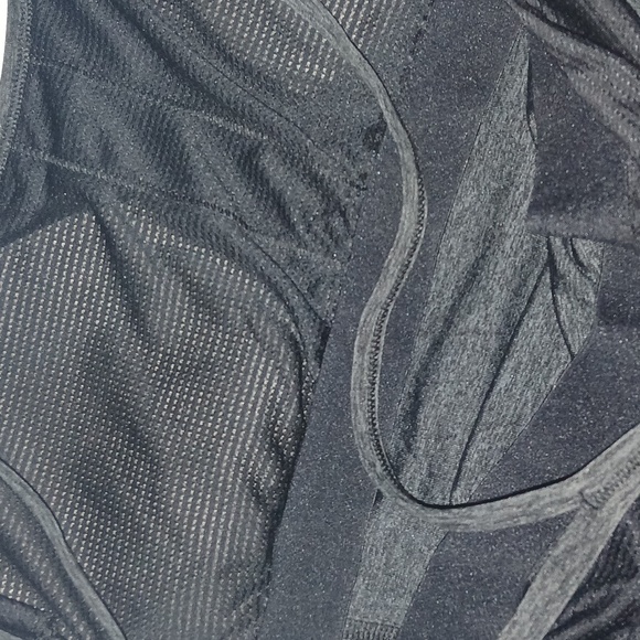 Under armour tank top - Picture 4 of 4